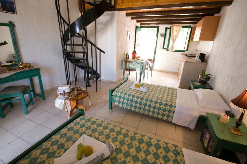 Anemi Otel Stalida Dış mekan fotoğraf